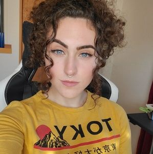 Meet your Posher, Mercedes